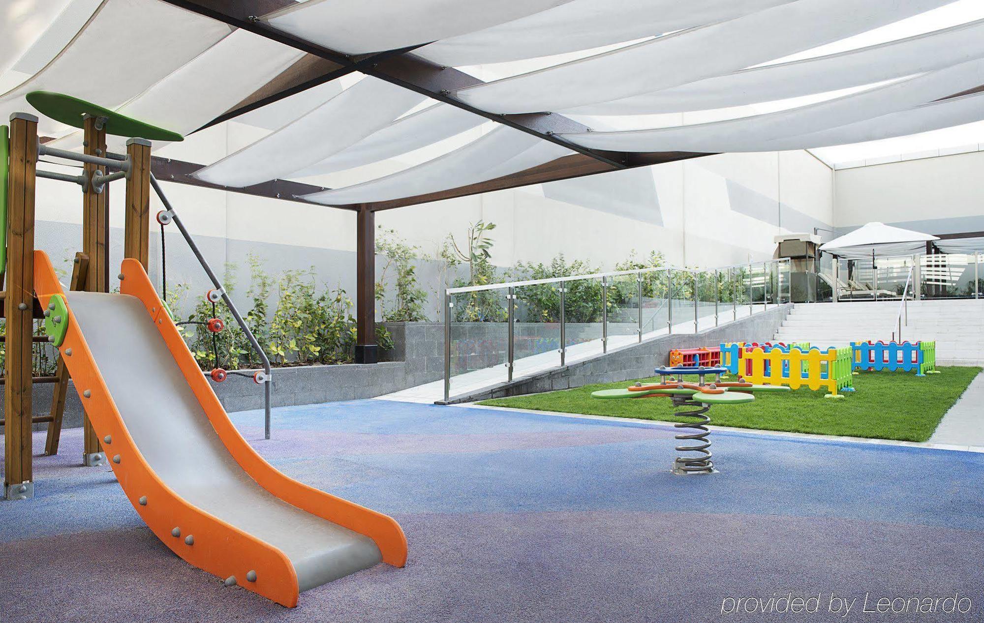Damac Maison The Vogue Dubai Bagian luar foto Playground