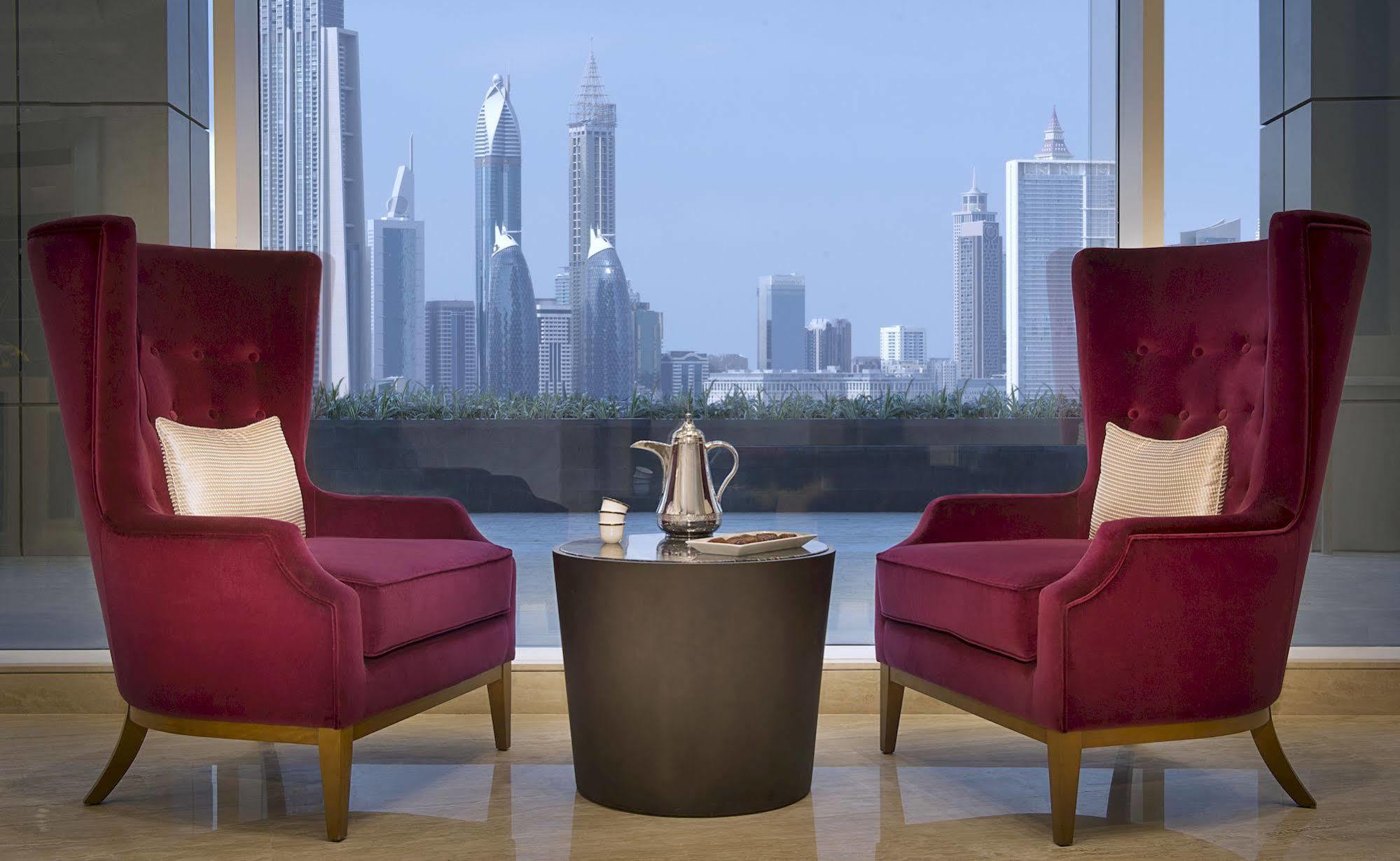 Damac Maison The Vogue Dubai Bagian luar foto The lounge at the airport