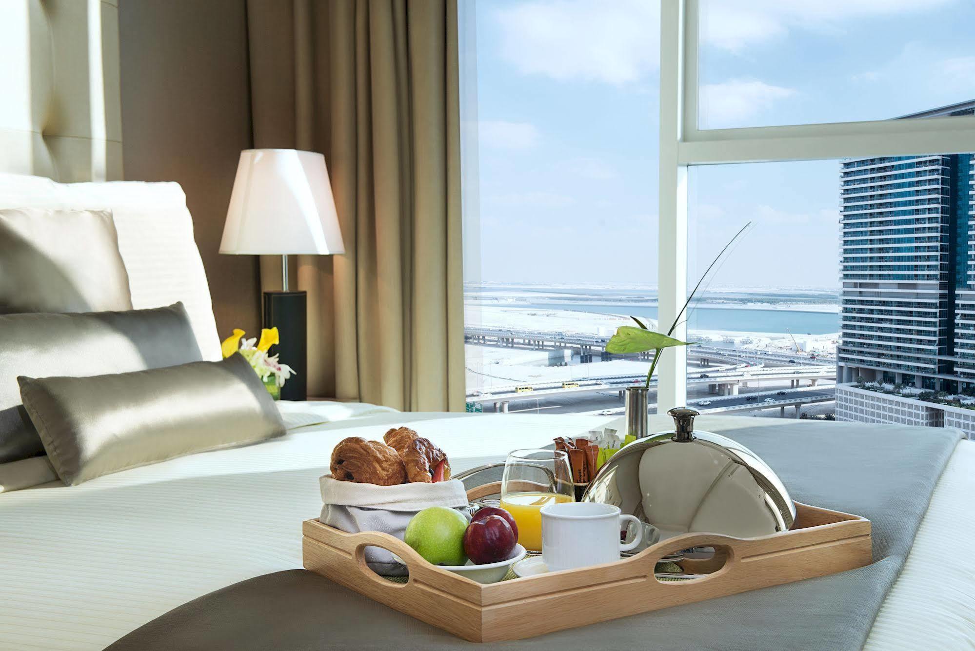 Damac Maison The Vogue Dubai Bagian luar foto A room service tray