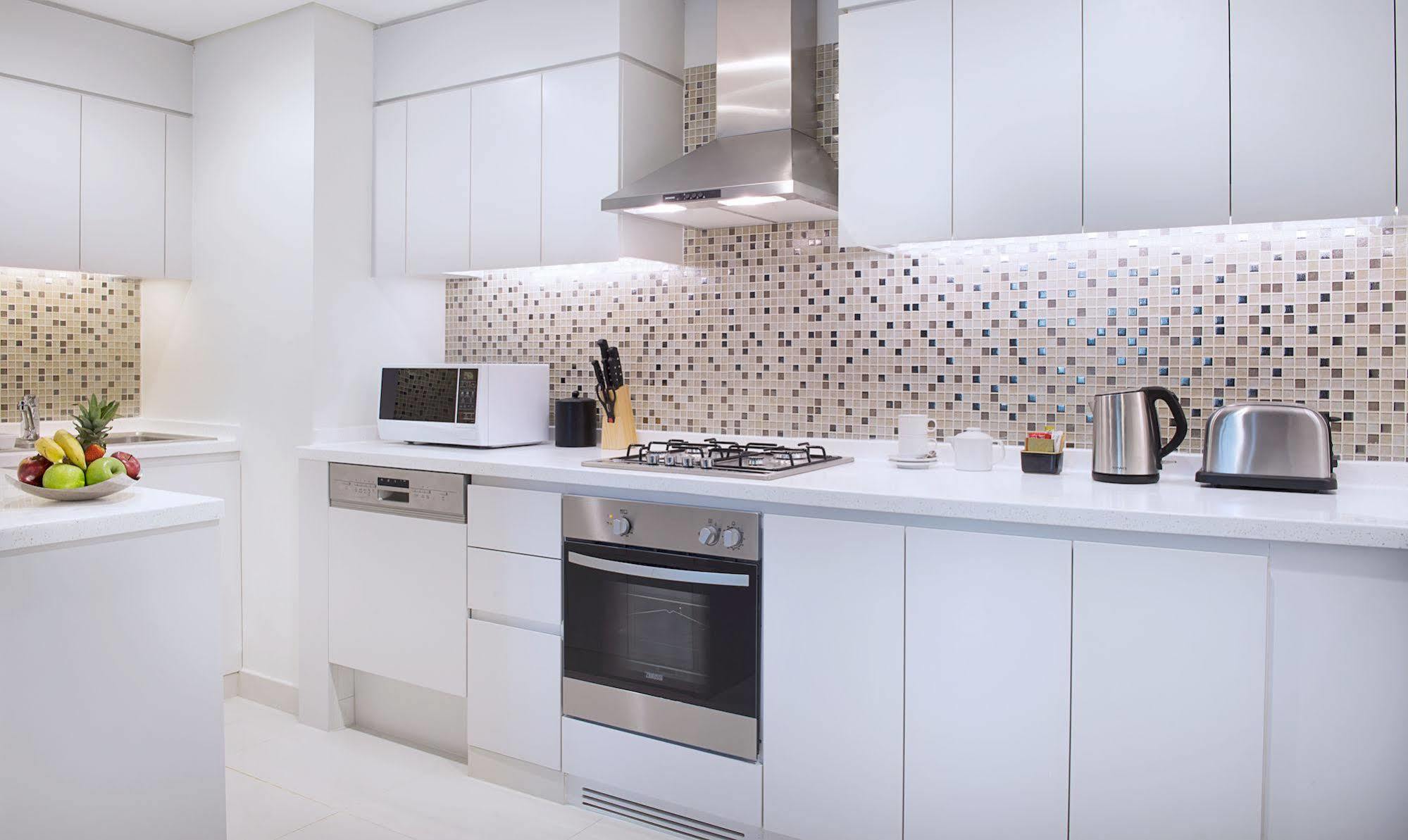 Damac Maison The Vogue Dubai Bagian luar foto A modern kitchen