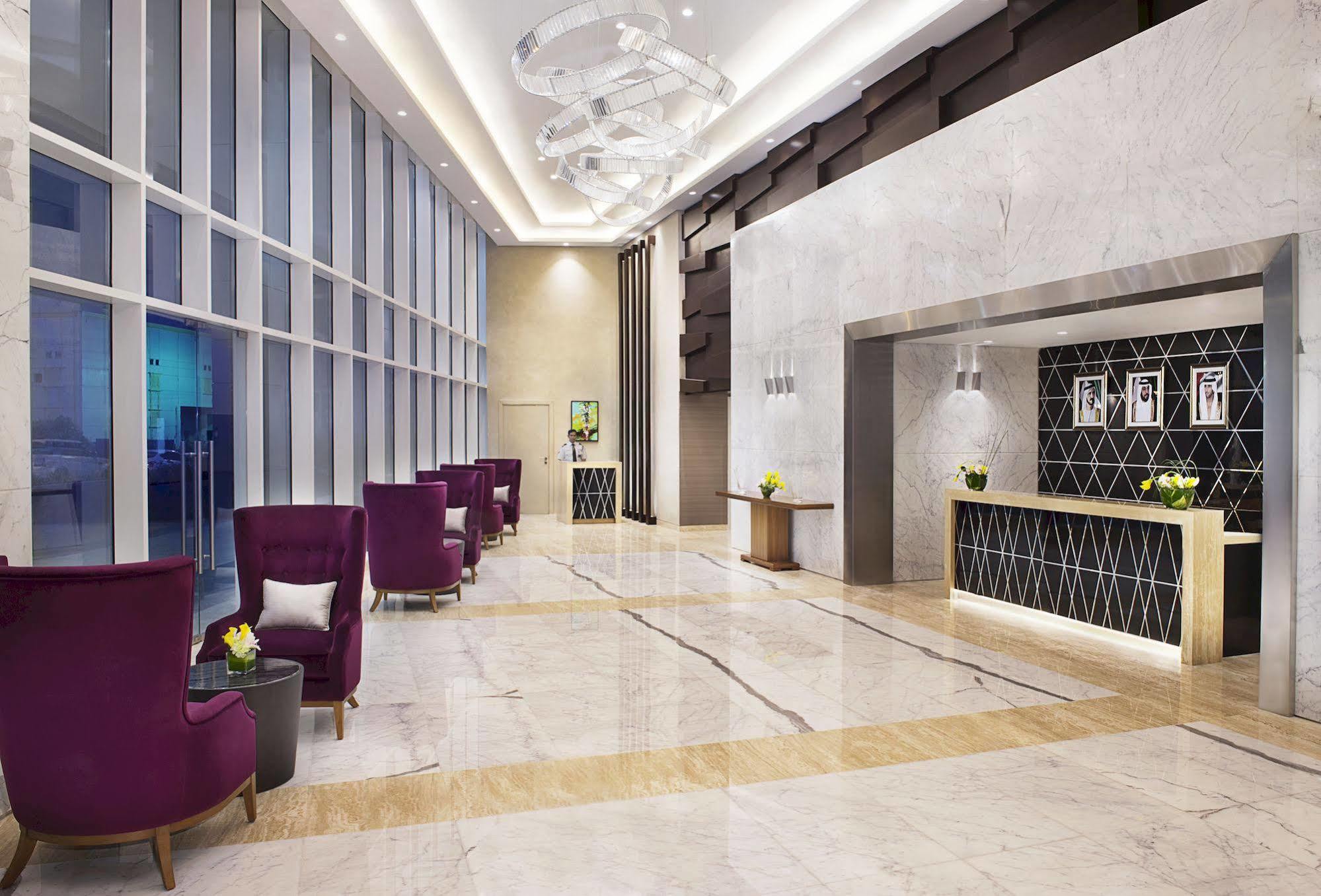 Damac Maison The Vogue Dubai Bagian luar foto Lobby